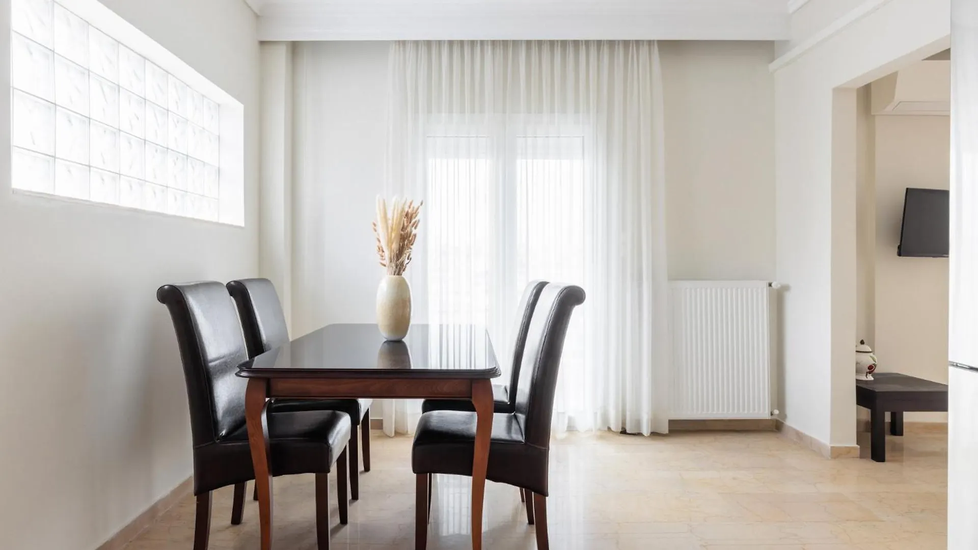 F & B Collection - 2 Bedroom Flat Selanik